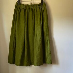 Not perfect linen moss green skirt